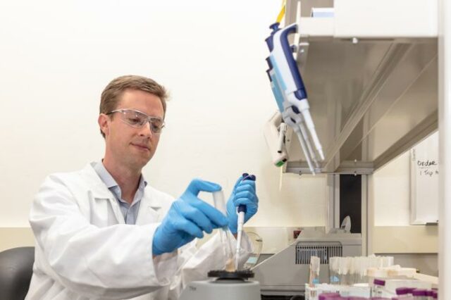 New enzyme breaks down waste for less expensive biofuels, bioproducts featured image